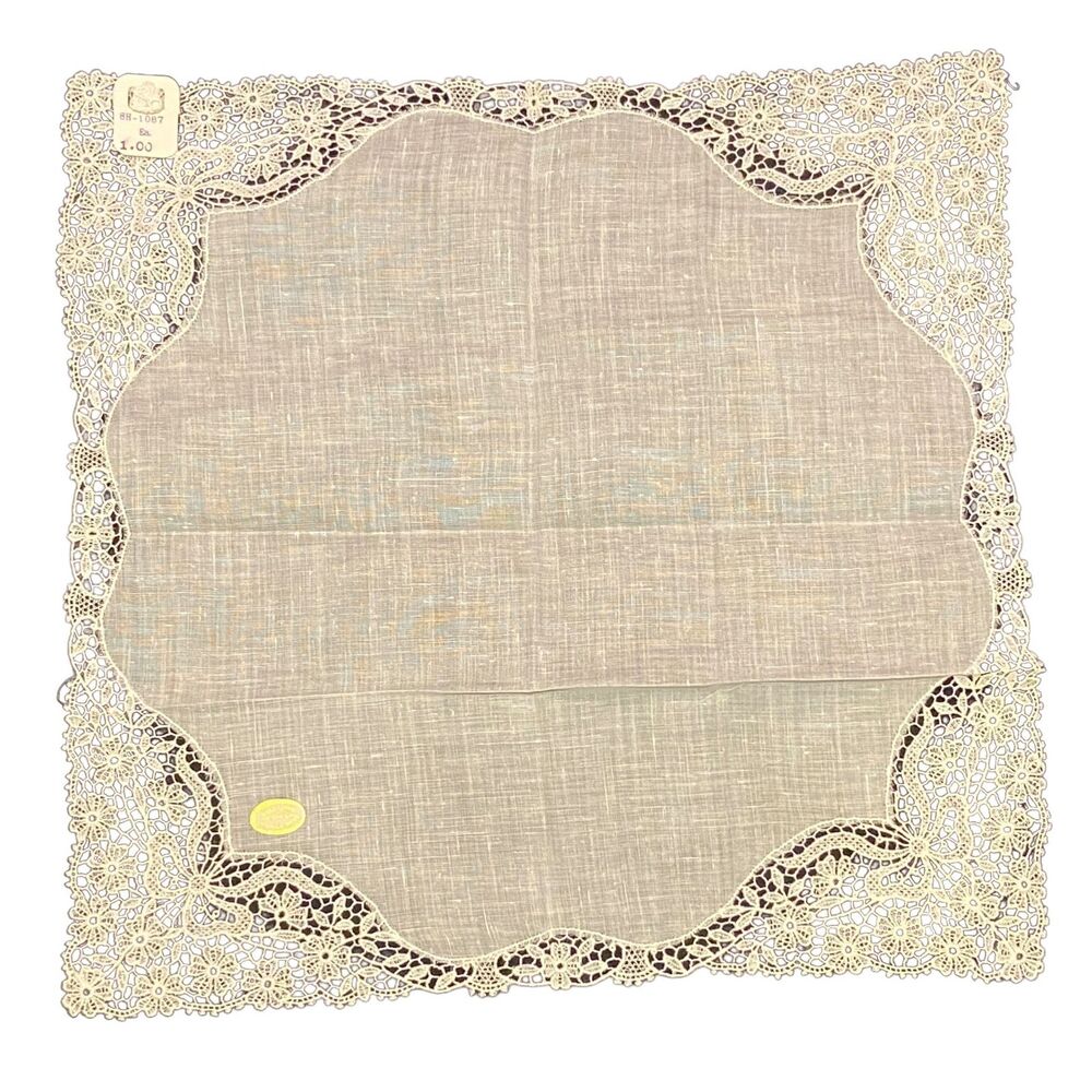#5704 Vintage Off White Lace and Linnen Wedding Bride Handkerchief 11.5 x 11.5